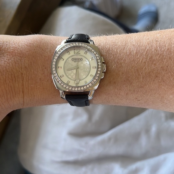 COACH WATCH SILVER BLACK LEATHER CRYSTALS - Picture 6 of 8